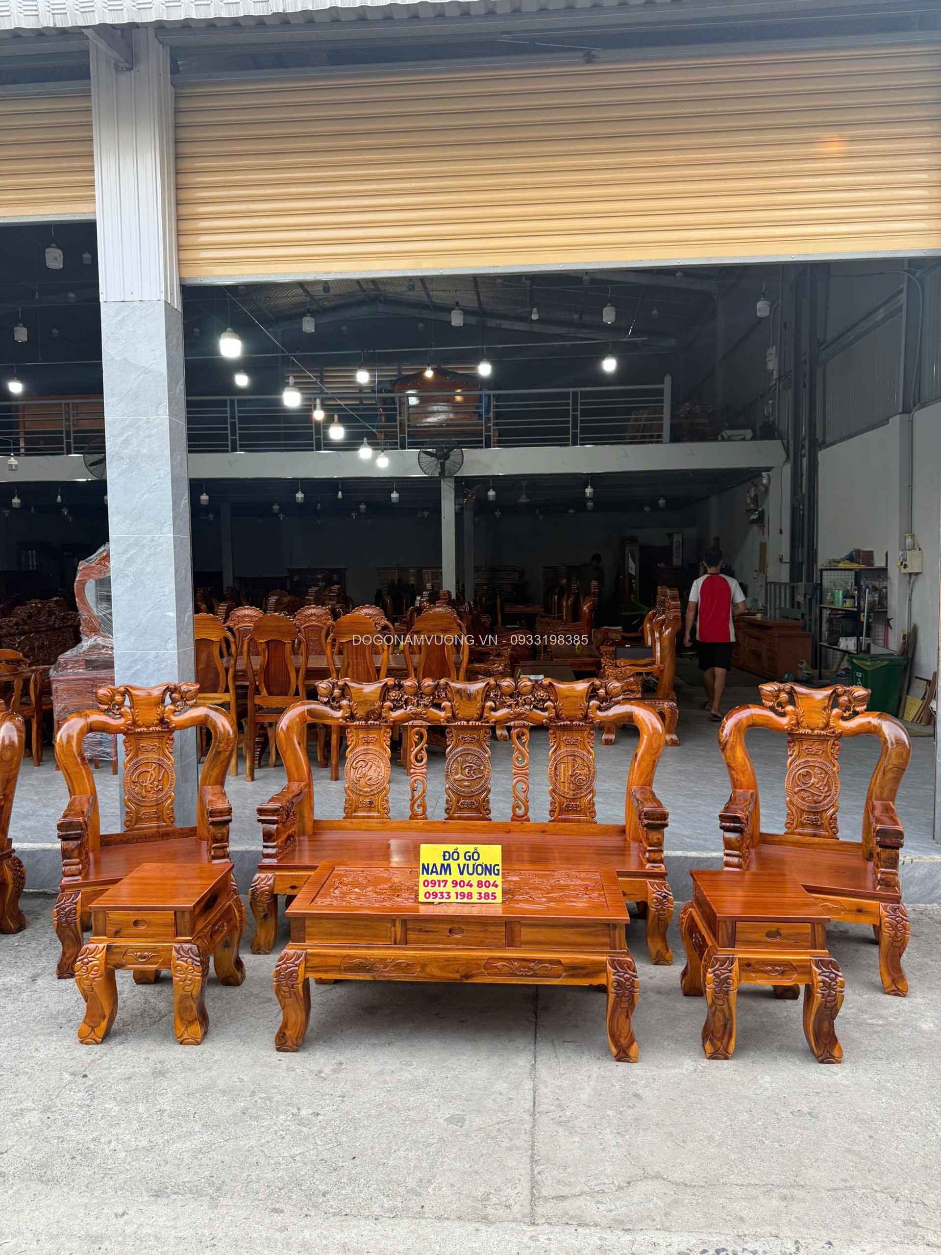 ghe-tay-12-minh-quoc-dao